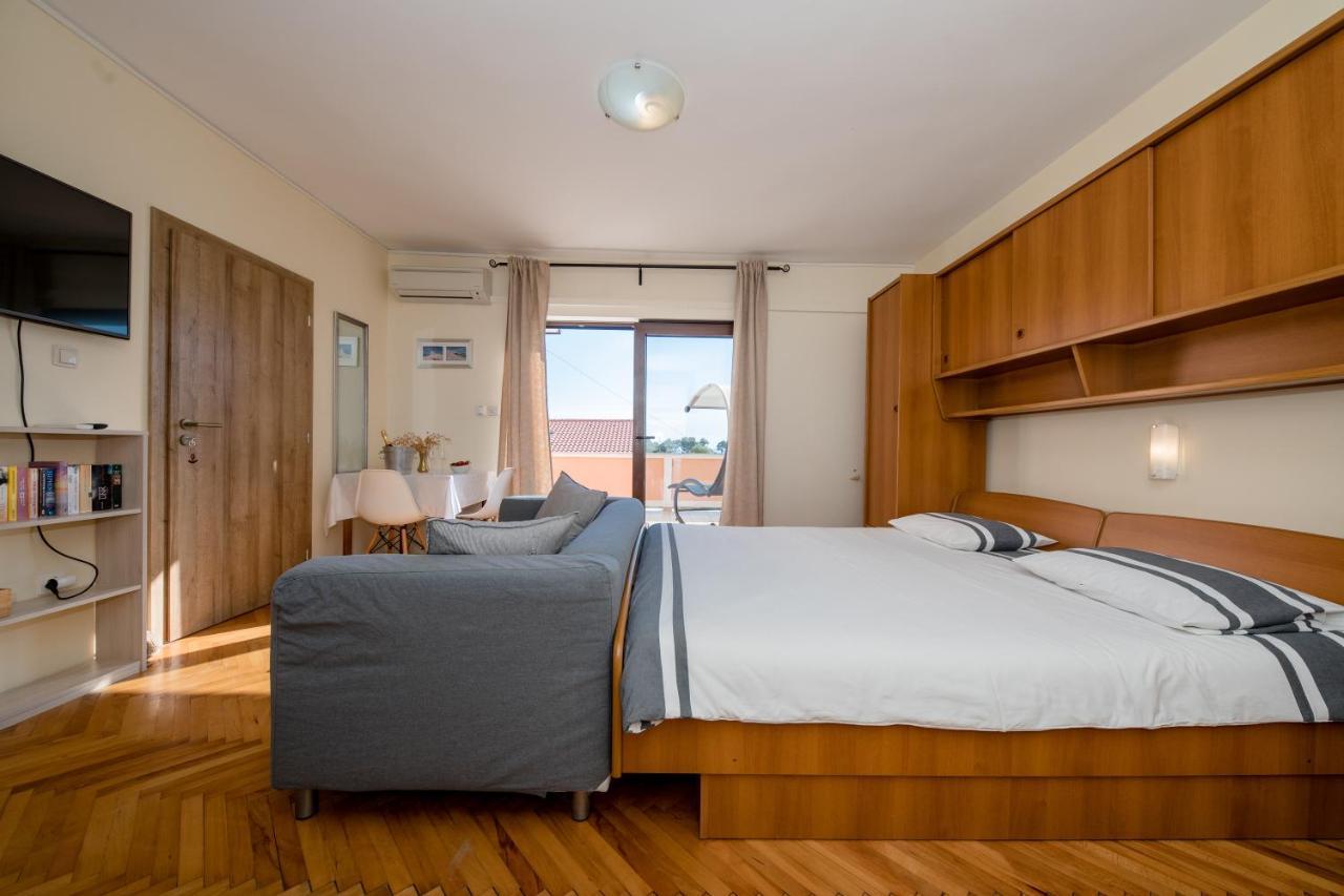 Apartments Tartuga Apartman Rab Town