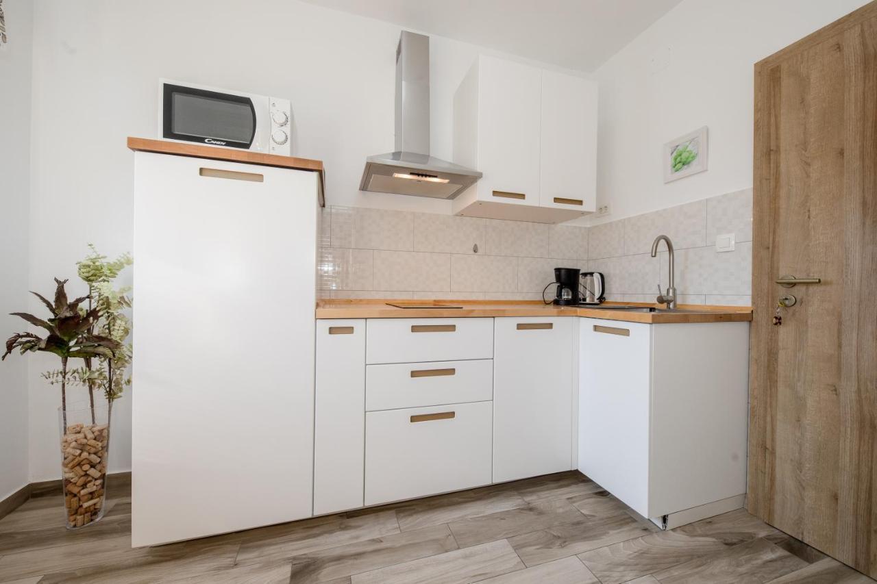 Apartments Tartuga Rab Town